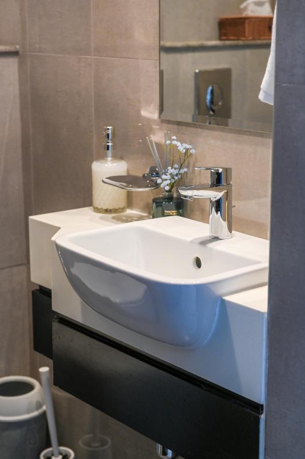 Ferienhaus 1bhk With Canal View Damac Merano Business Bay *