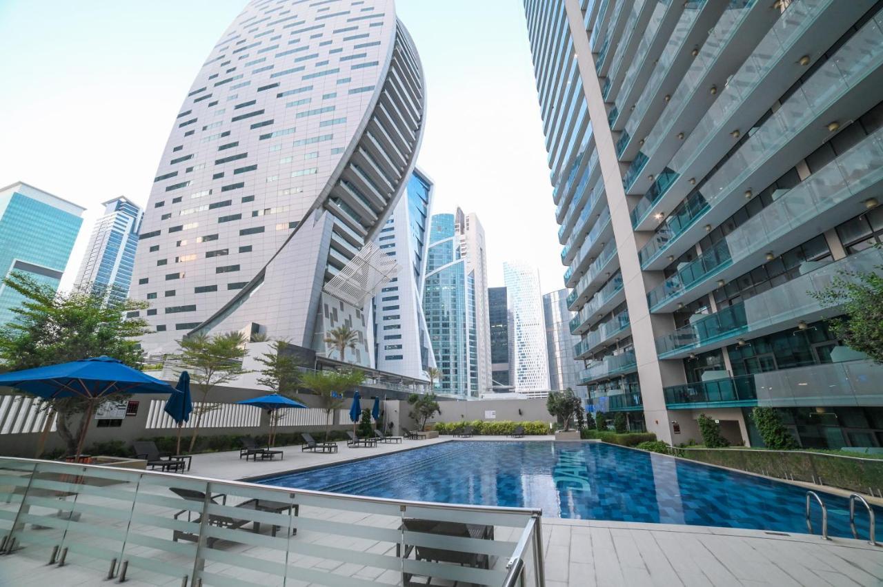 1bhk With Canal View Damac Merano Business Bay Ferienhaus